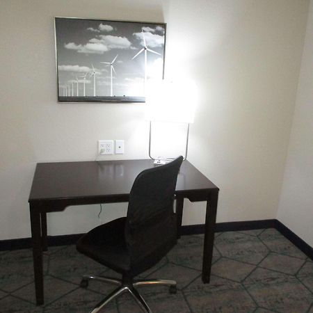 Best Western Plus Mcpherson Экстерьер фото