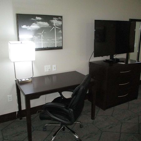 Best Western Plus Mcpherson Экстерьер фото